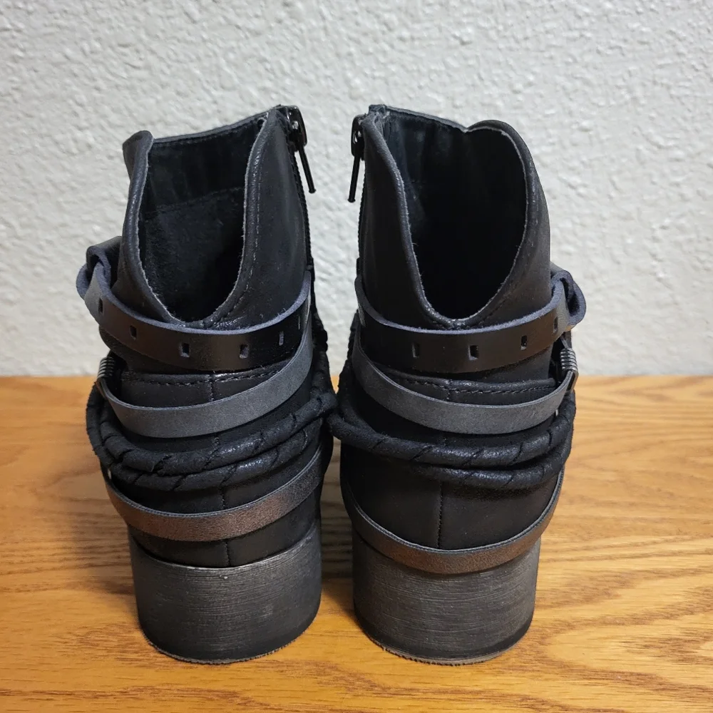 Jellypop Black Seattle Booties Size 7½M