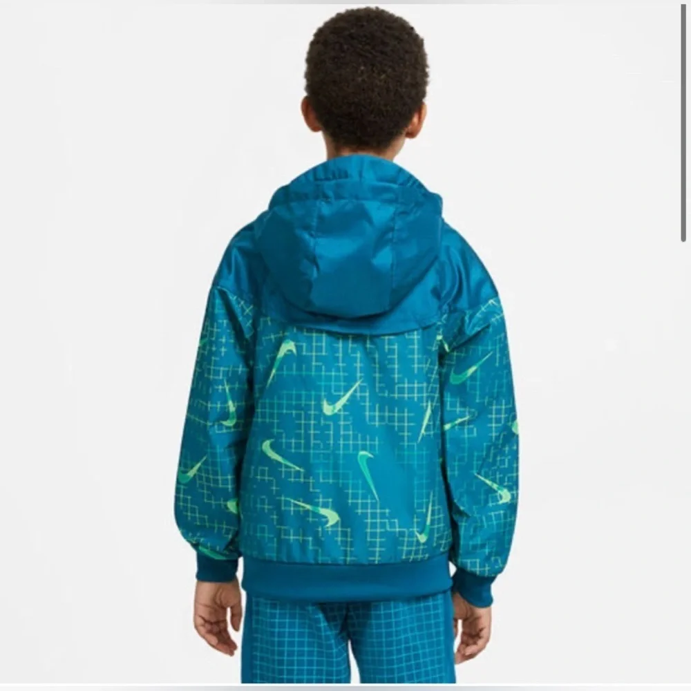 Nike iconic sportswear