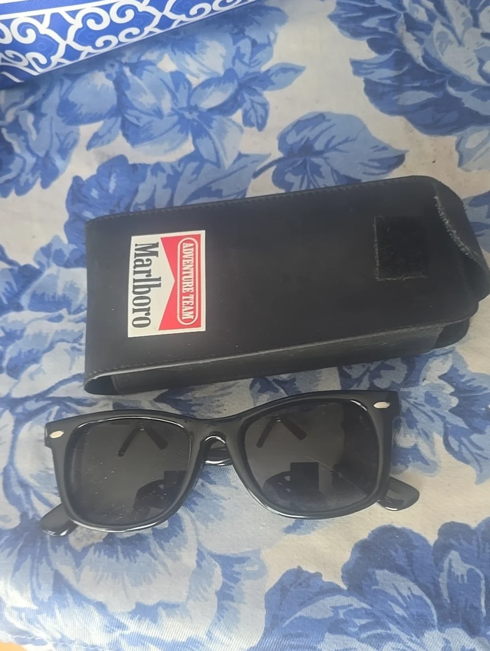 Vintage Marlboro Wayfarer Style  Sunglasses Black Retro Shades Promo Unisex