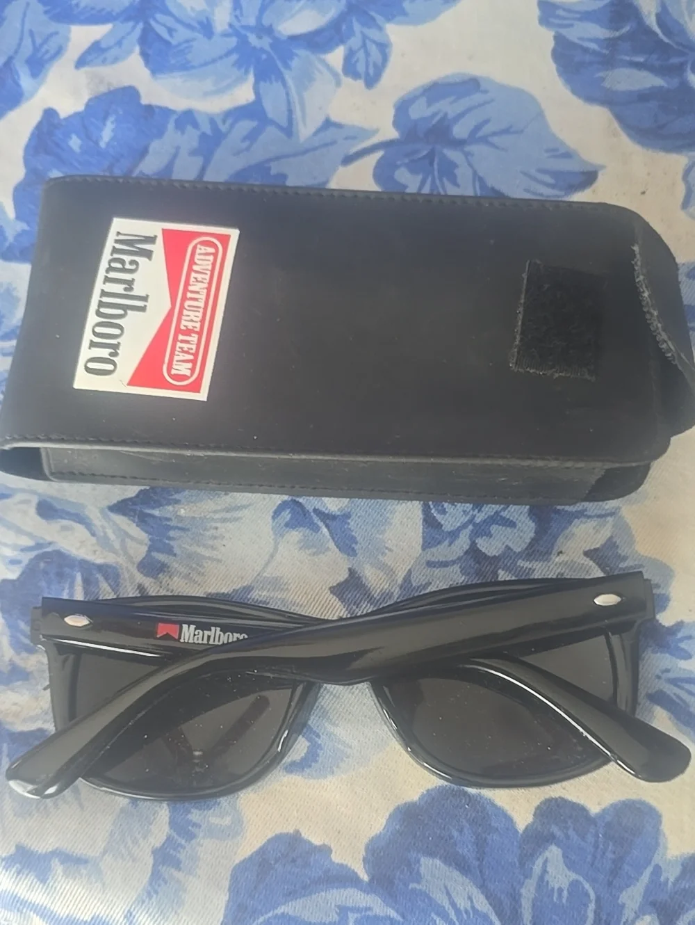 Vintage Marlboro Wayfarer Style  Sunglasses Black Retro Shades Promo Unisex