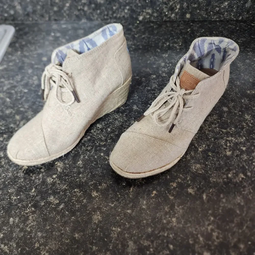 Toms desert wedge