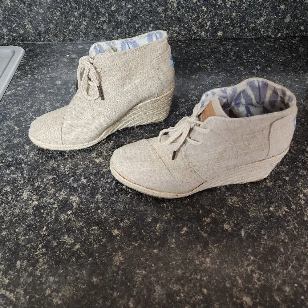 Toms desert wedge