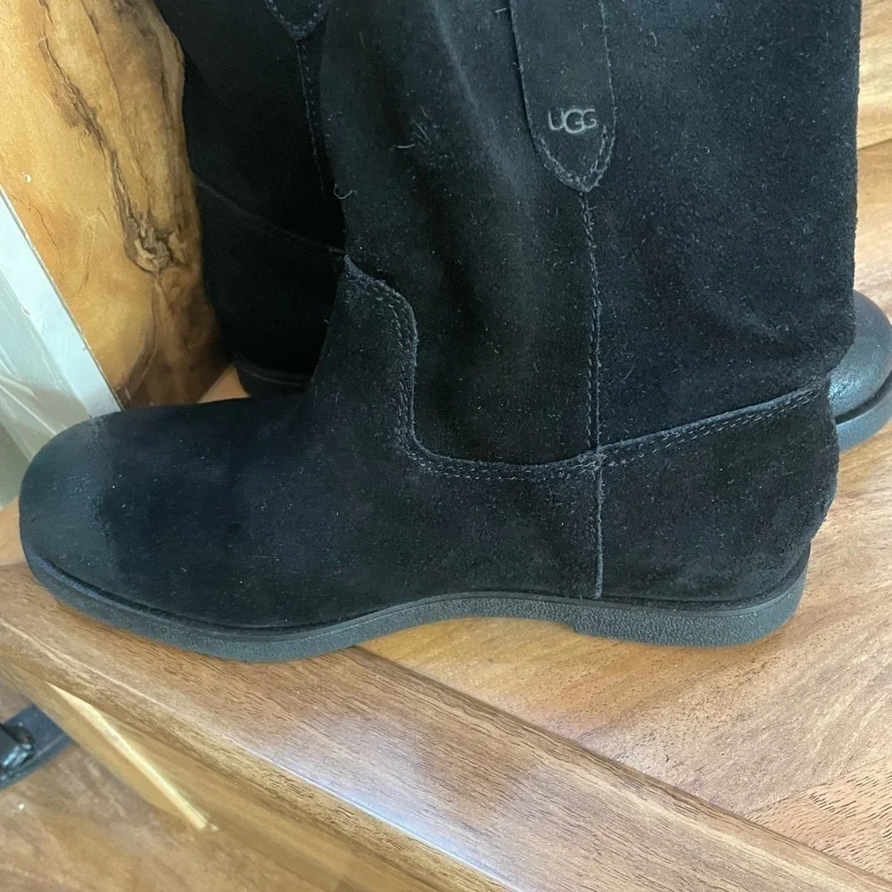 UGG josefene short