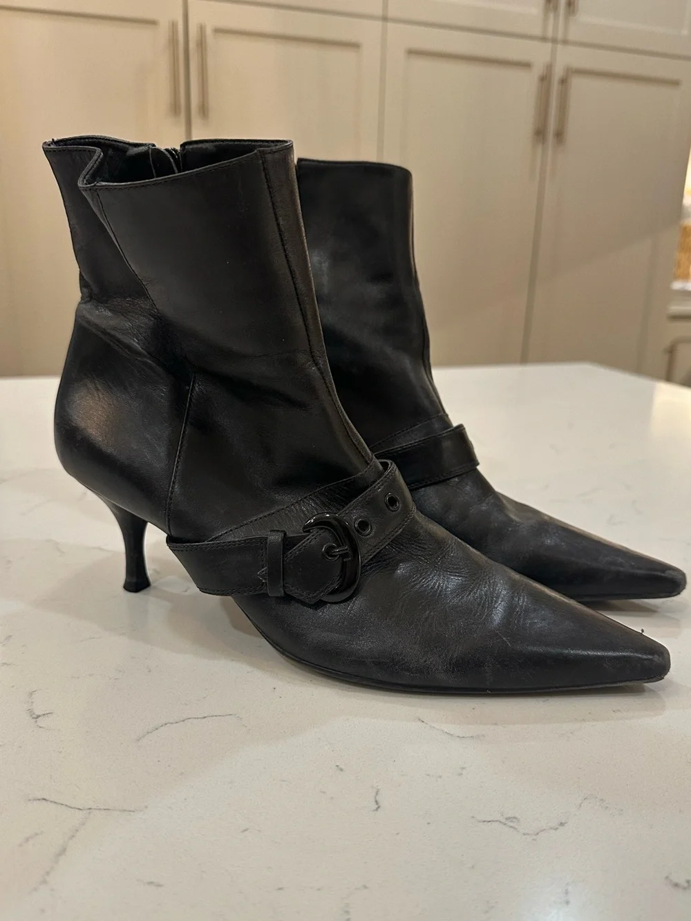 Gianni Bini sleek pointed