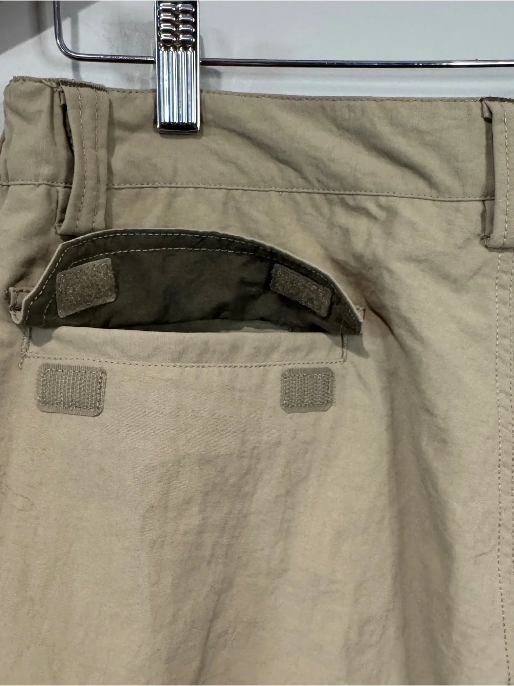 REI Men's Khaki Cargo Hiking Shorts UPF 40+ Nylon Outdoor Pockets Trail Size 32