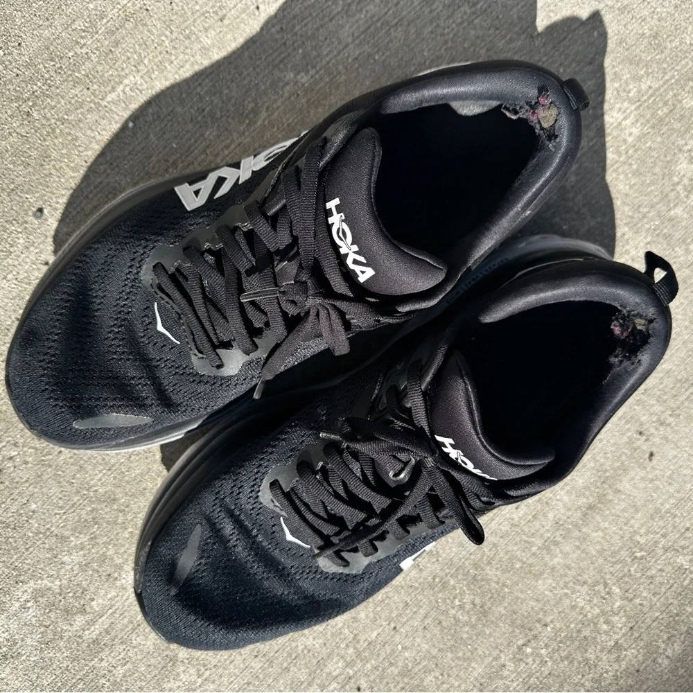 Hoka sleek black