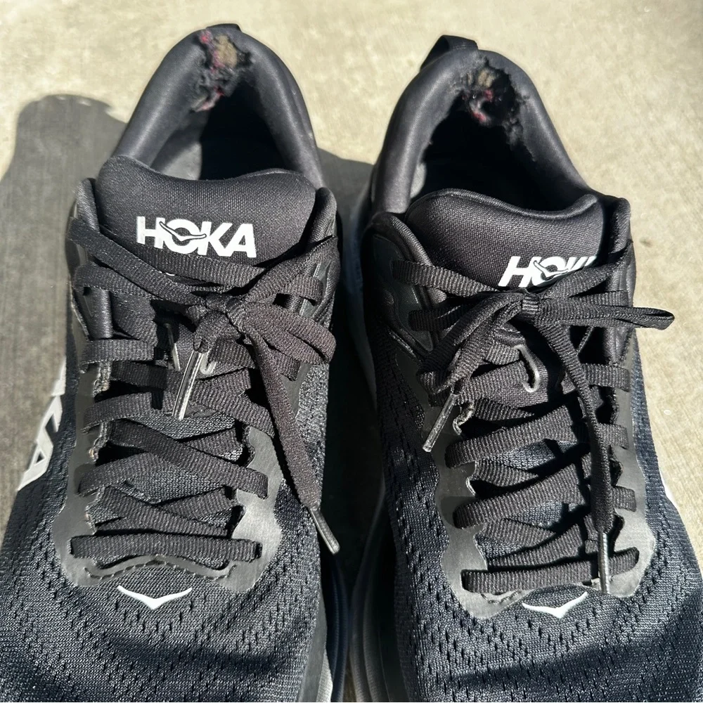 Hoka sleek black