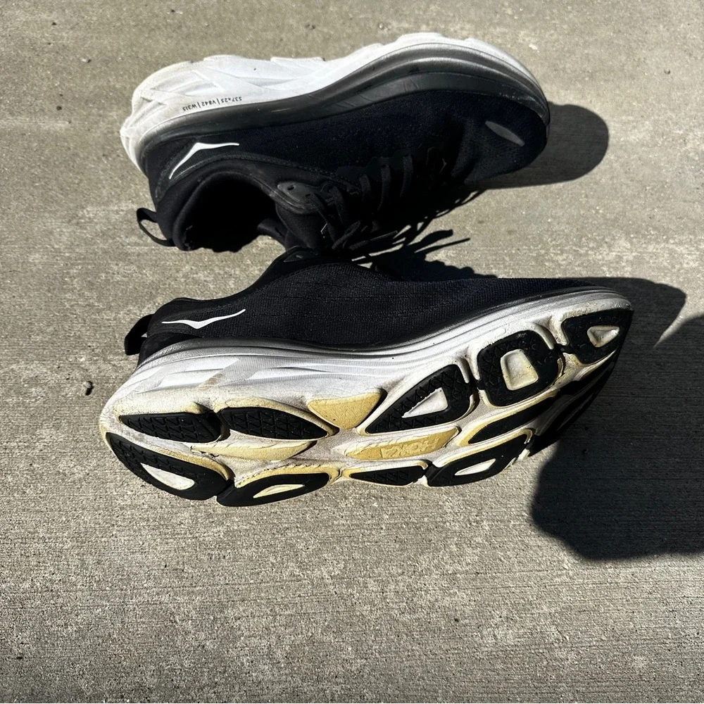 Hoka sleek black