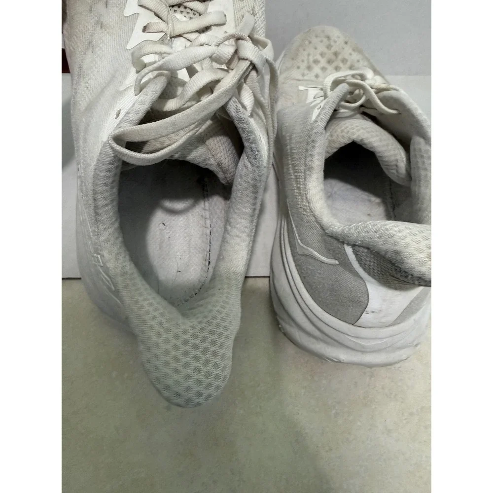 Hoka One One hoka one