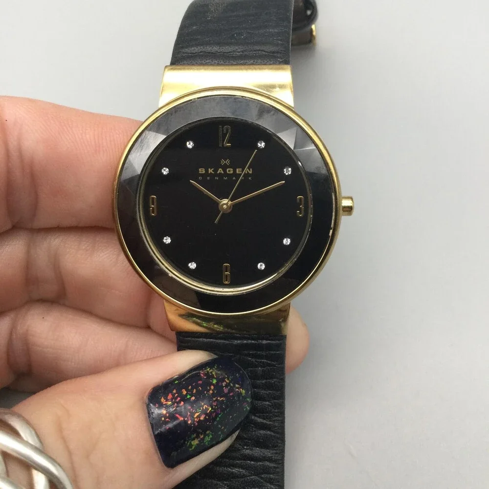 Skagen SKW2222 Womens Watch 34mm Black Dial Gold Tone Leather New Battery