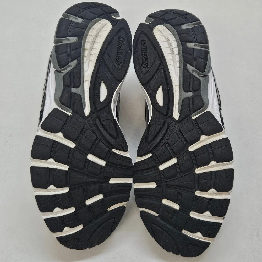 Saucony mystic running
