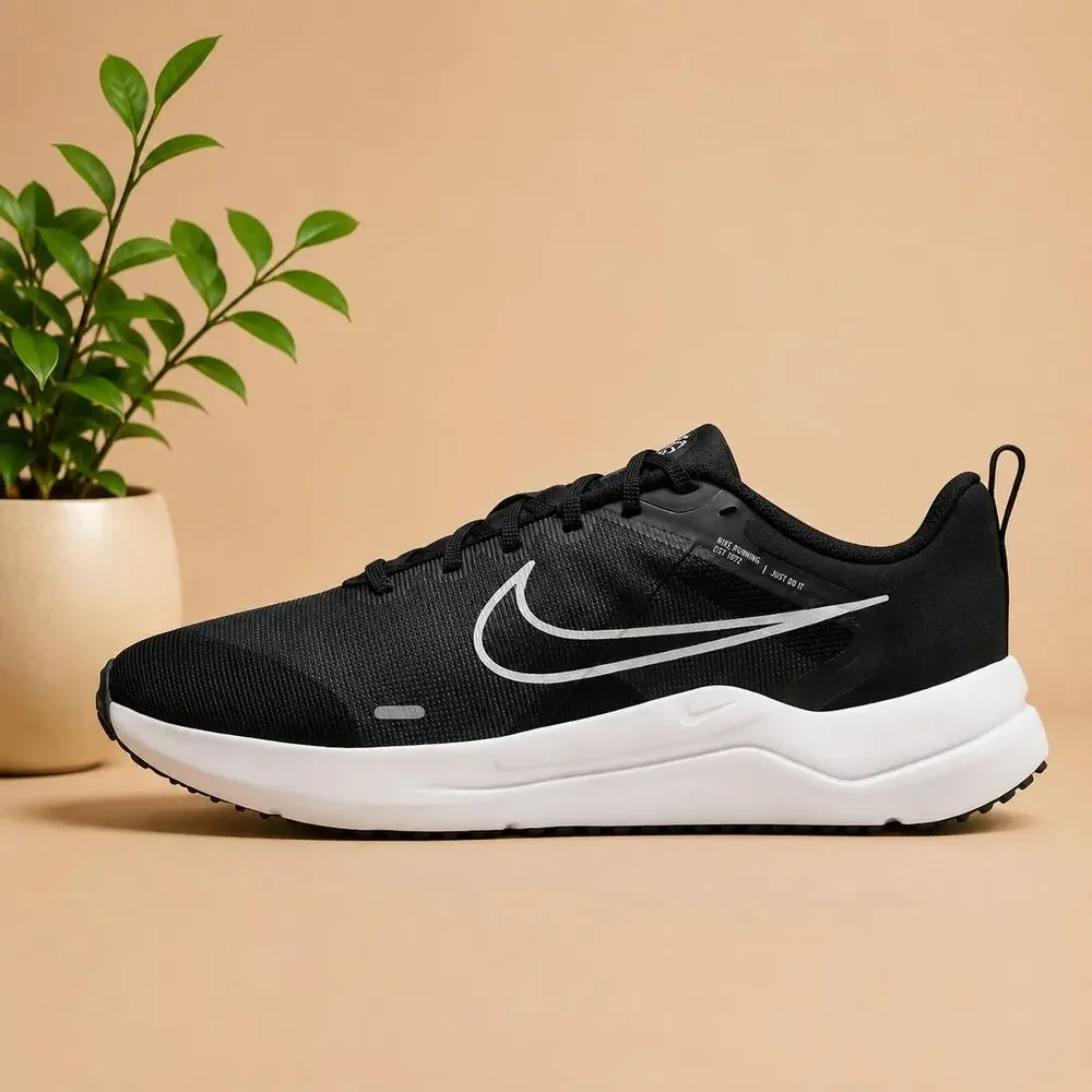 NWT Nike Downshifter 12 Extra Wide Men's Running Shoes Black/White US 8.5