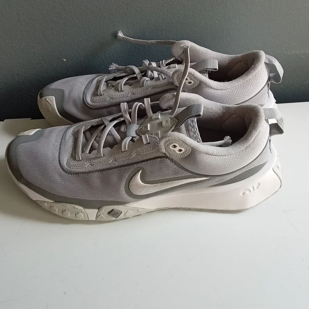 Nike force zoom