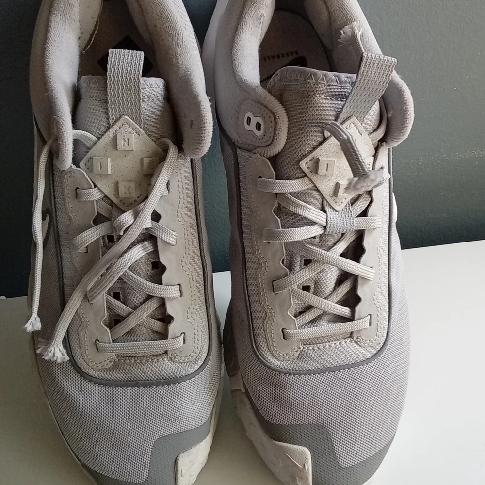 Nike force zoom