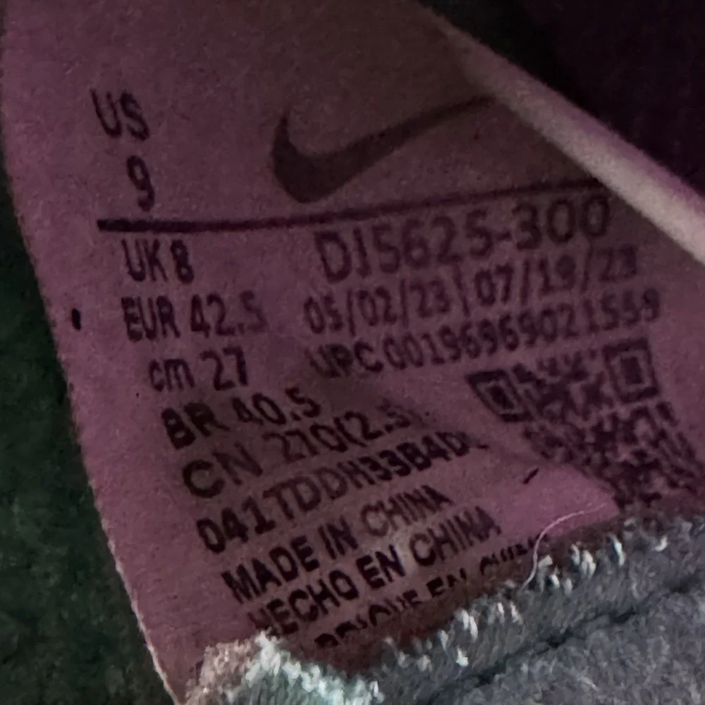 Nike product pair