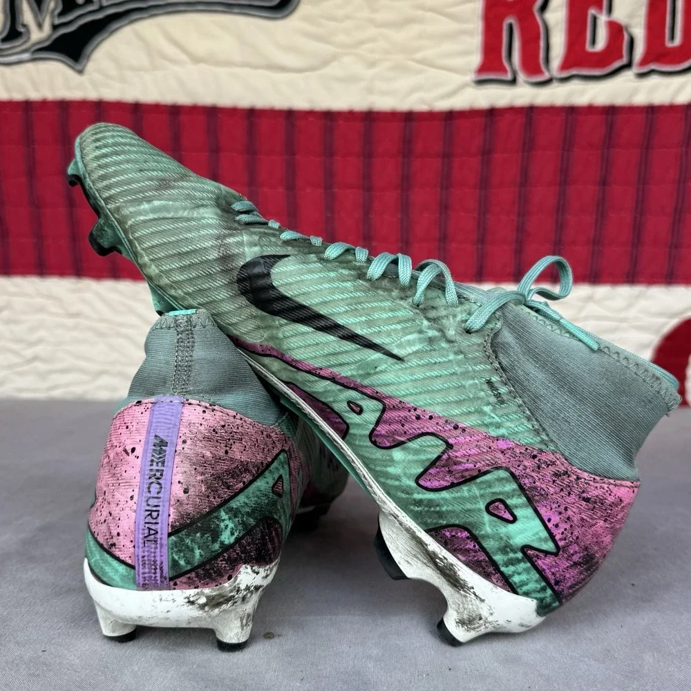 Nike product pair