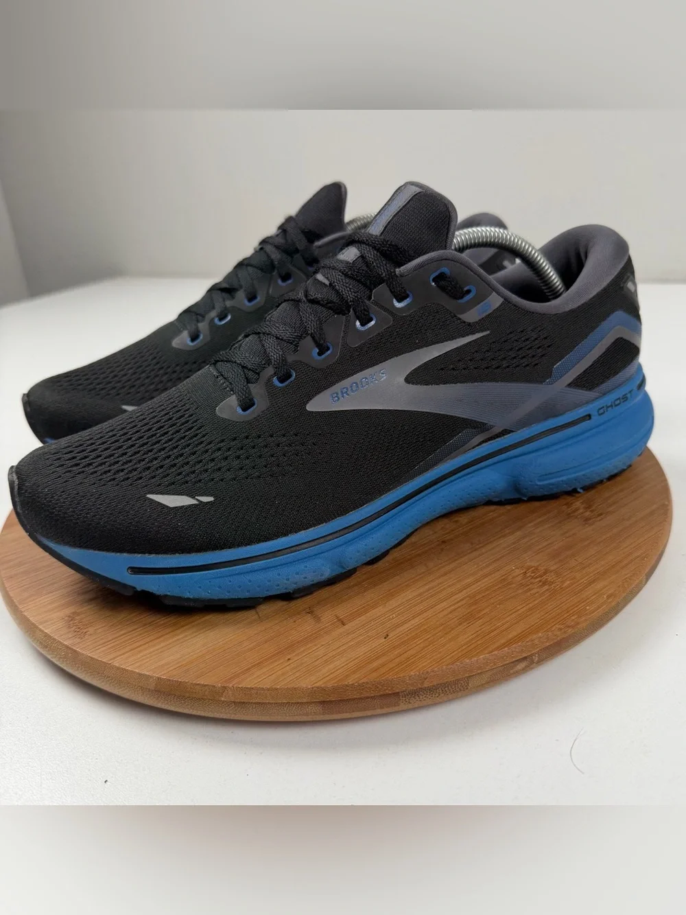 Brooks lightweight breathable