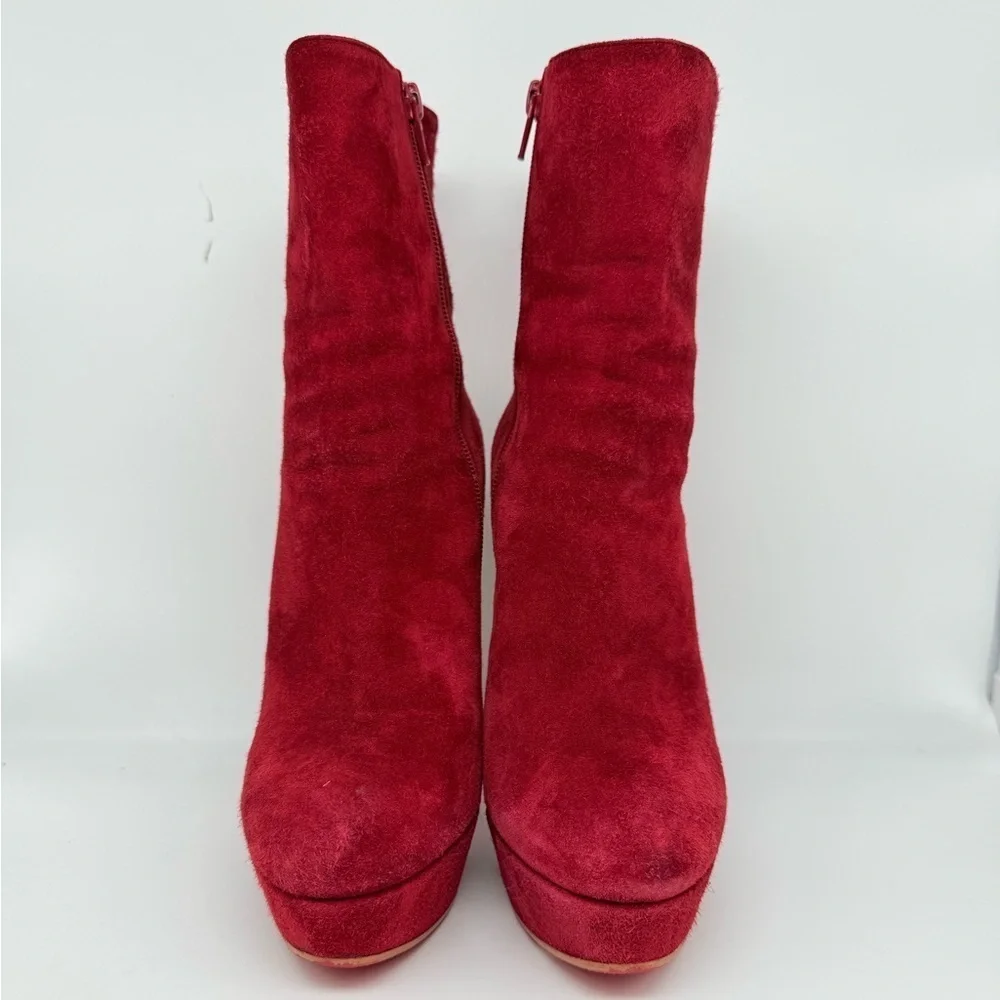 Christian Louboutin will find