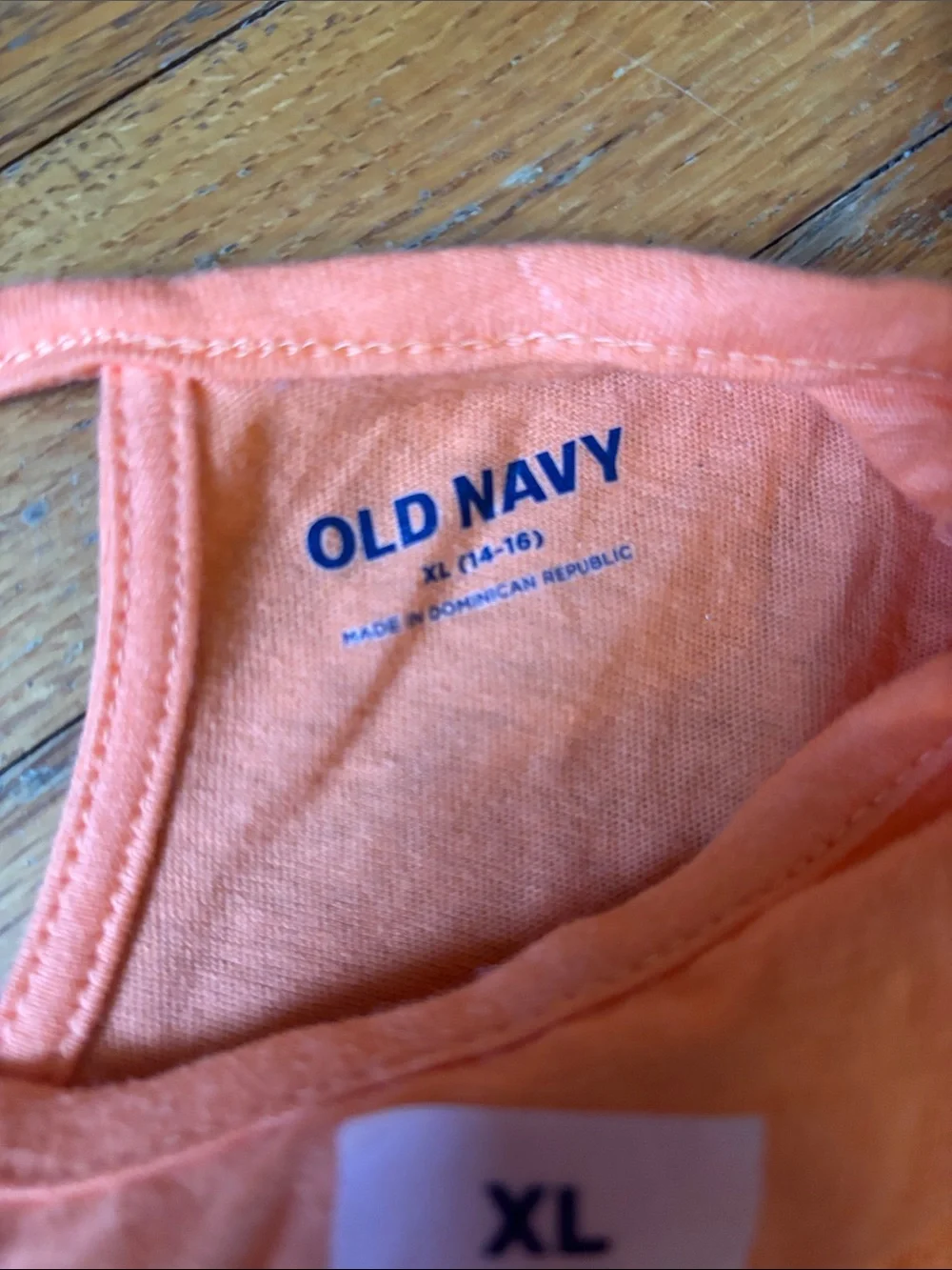 Old Navy silhouette empowering cotton
