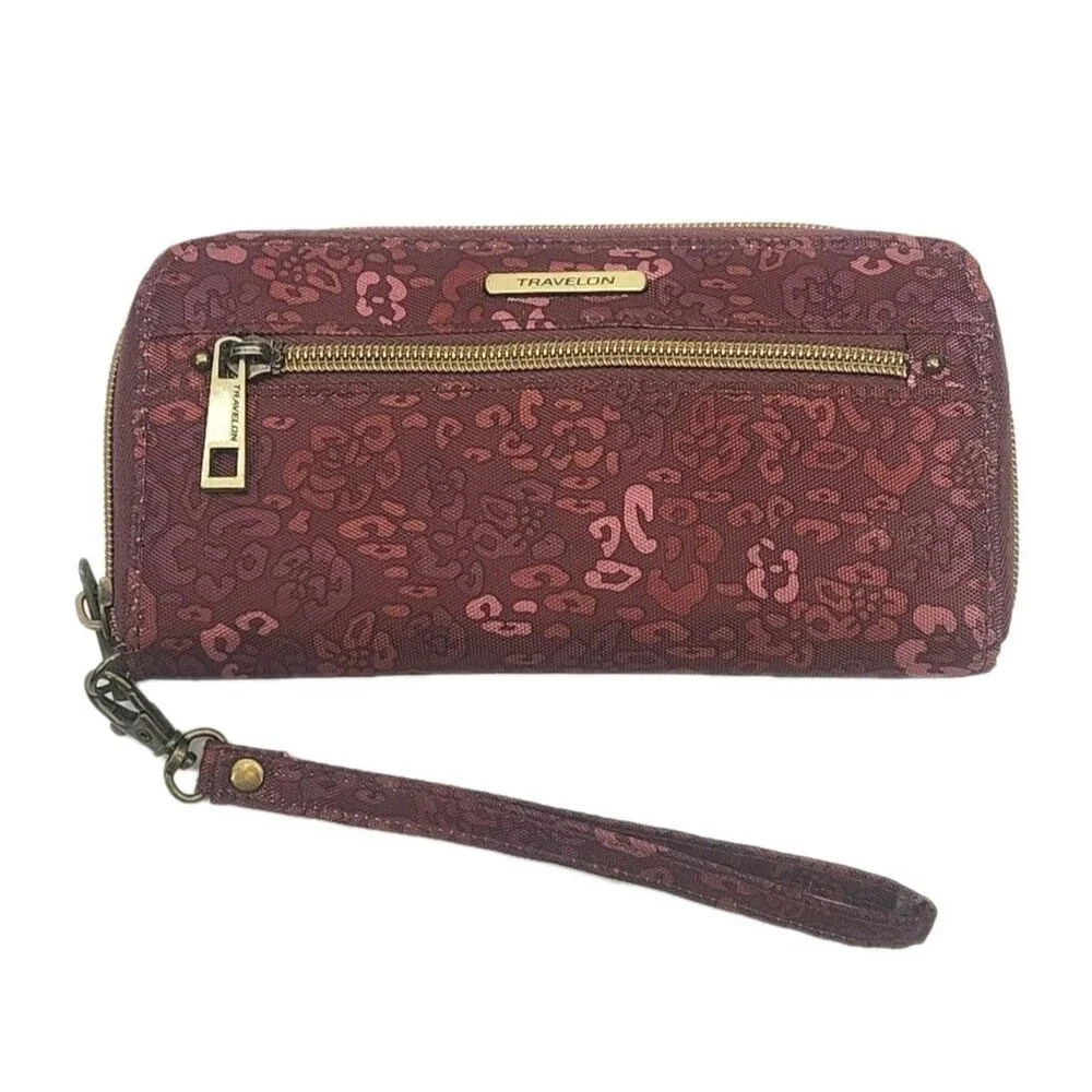 Travelon wallet wristlet