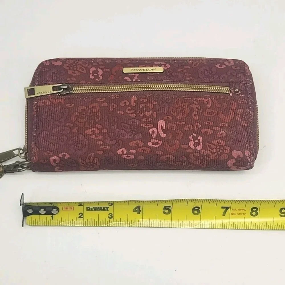 Travelon wallet wristlet