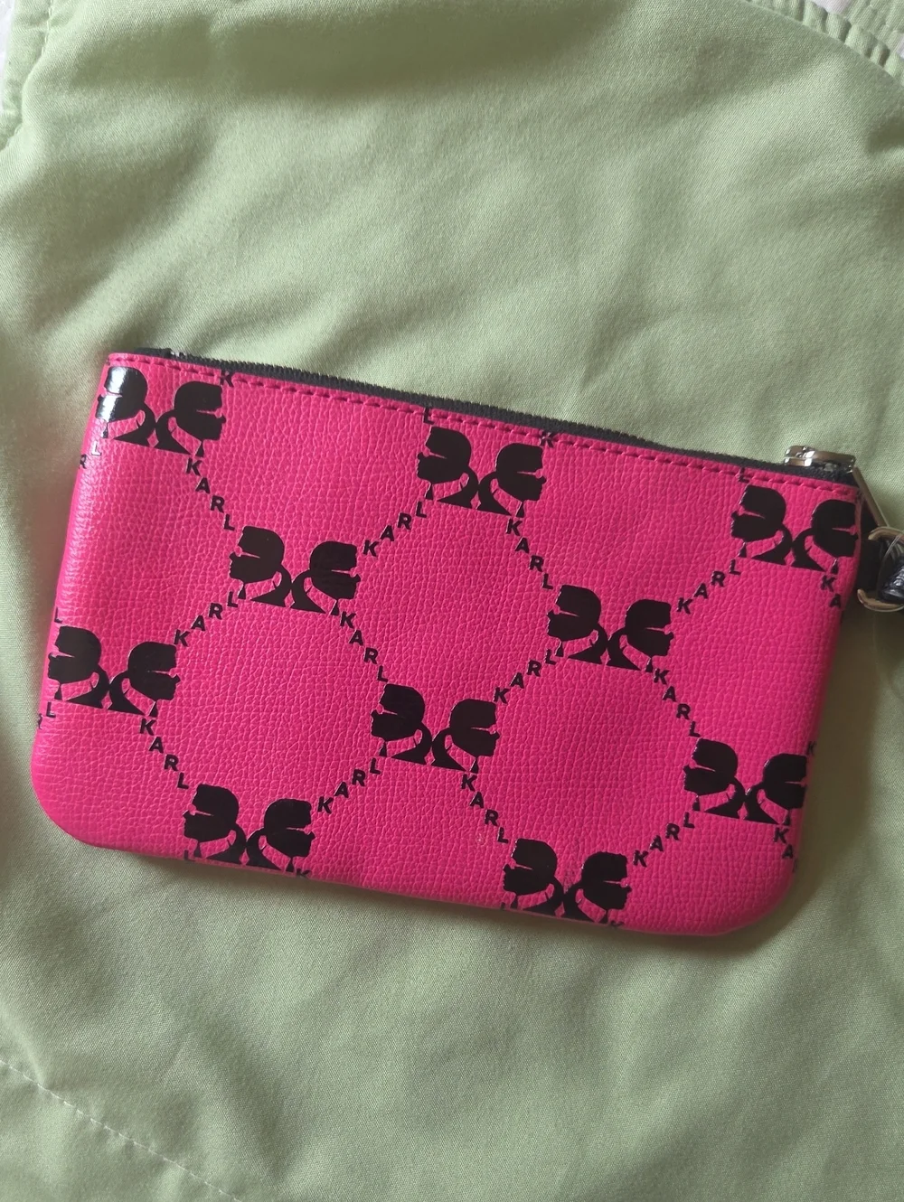 Karl Lagerfeld new compact