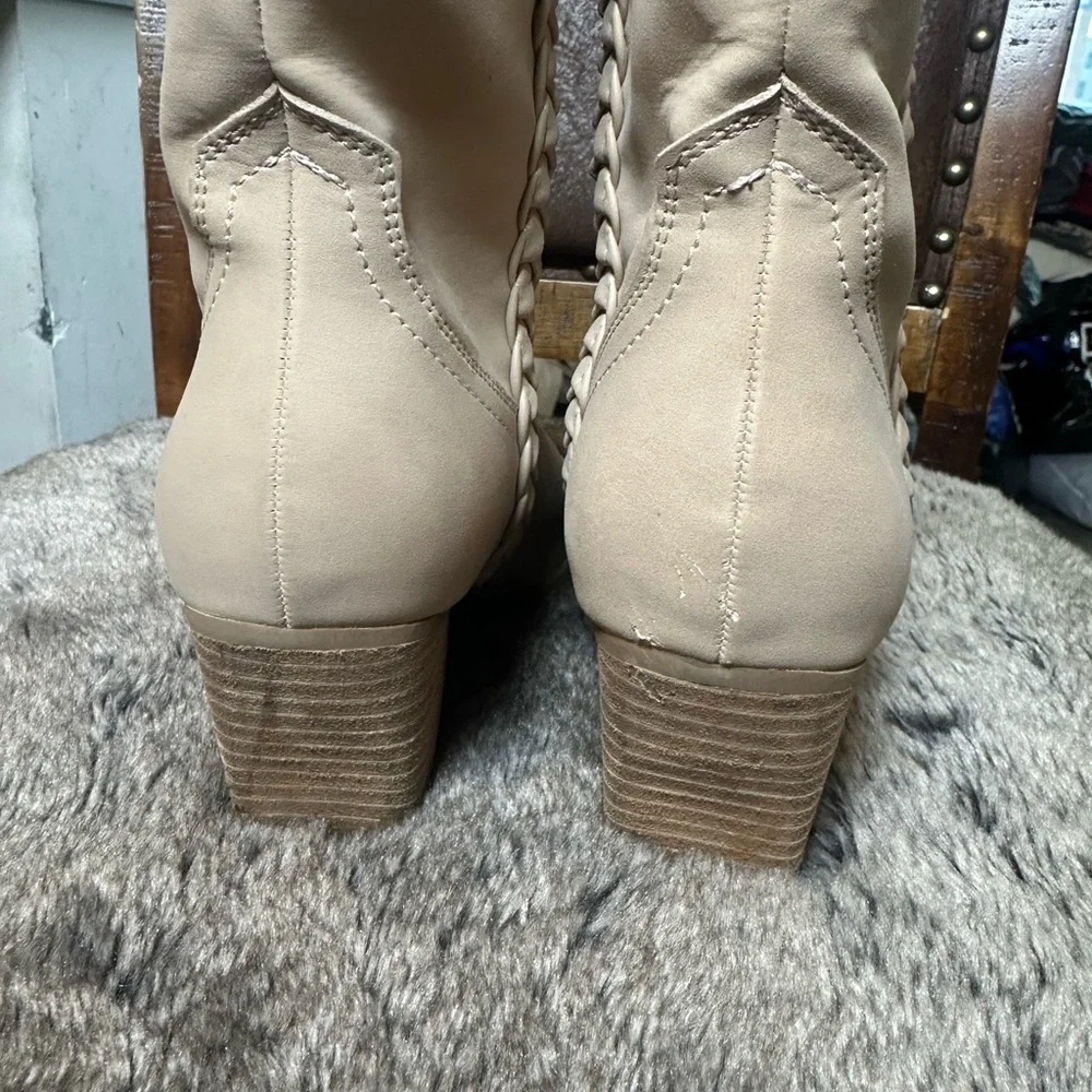 Dolce Vita Karyn Ankle Koolson Western Cowboy Cream Boots,