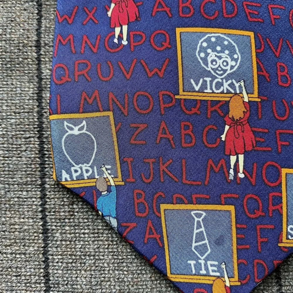 Vichy Davis “CHALK IT UP” School Tie