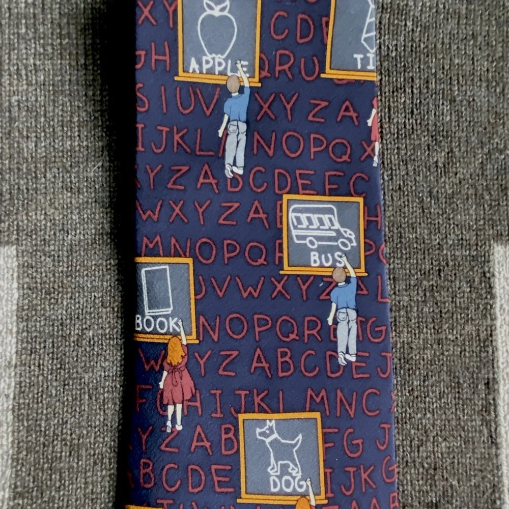 Vichy Davis “CHALK IT UP” School Tie
