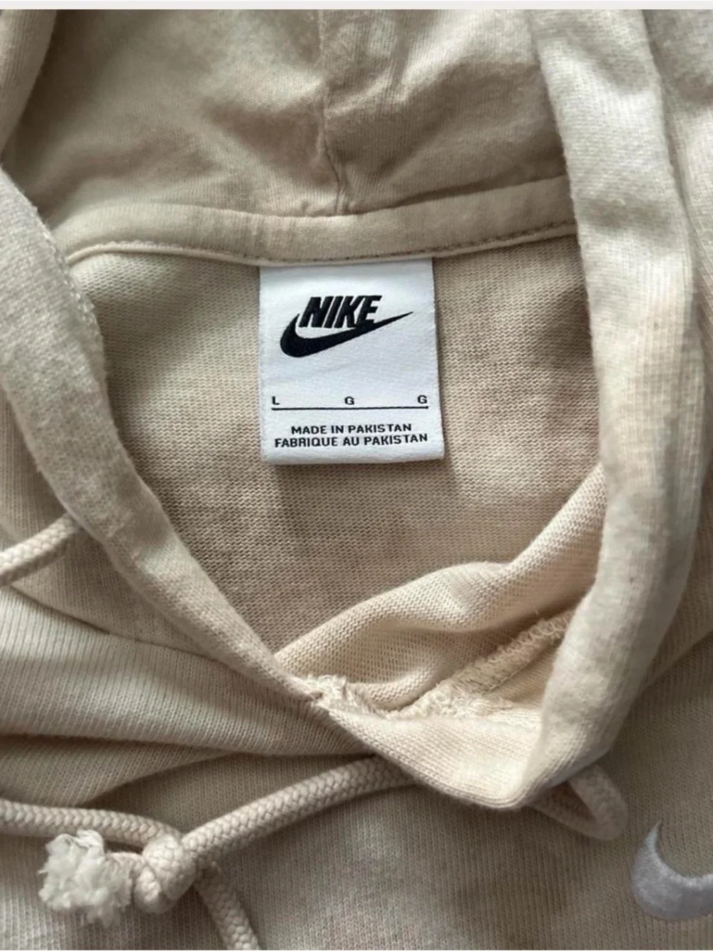 Nike Women's tan tie dye cropped hoodie. Size large.