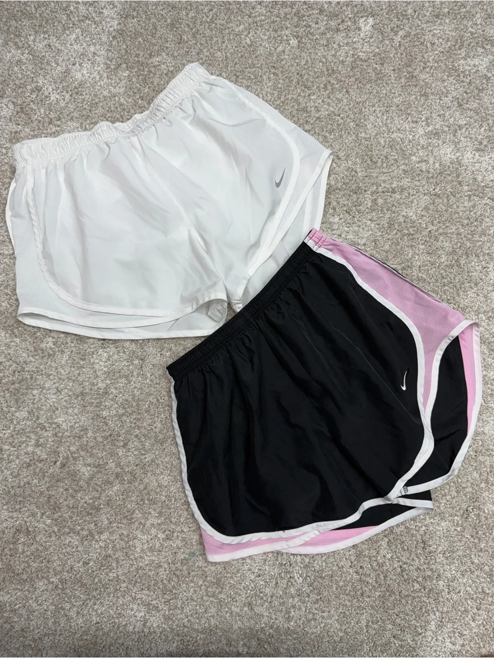 Nike Women’s Dri-Fit Tempo Running Shorts Bundle 4 pair size Medium