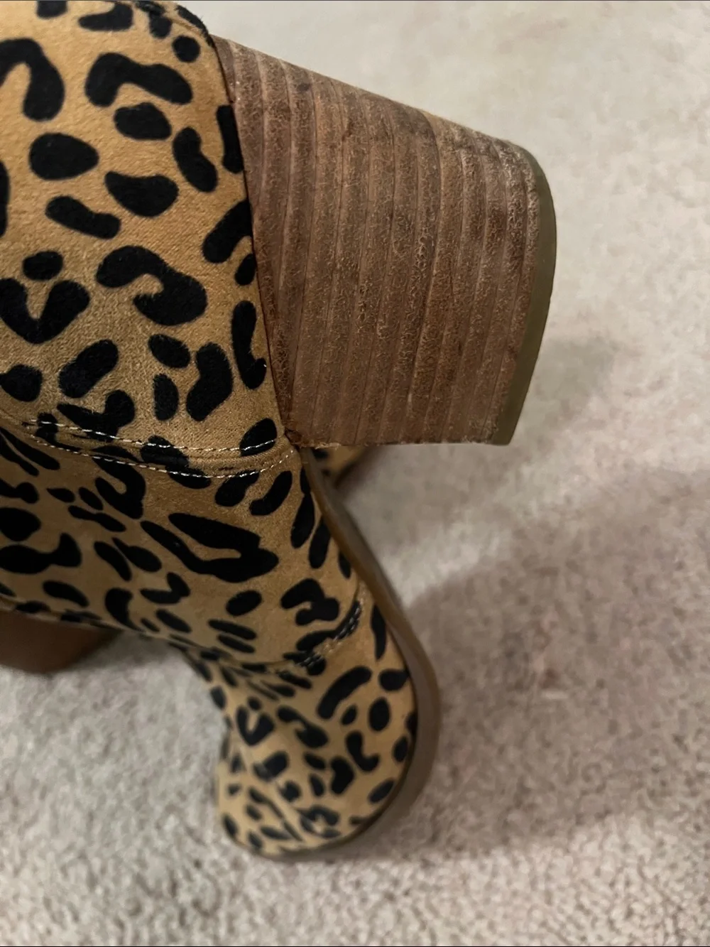 Carlos Santana wear pair soft