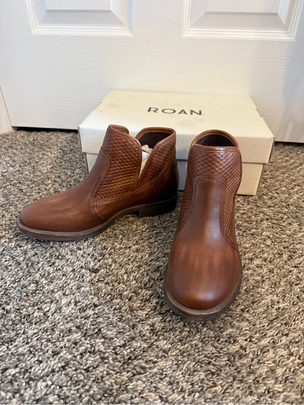 ROAN tan brown