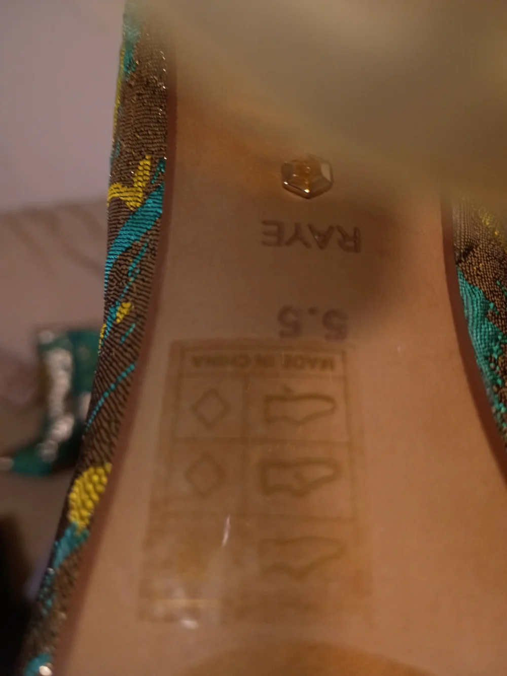 RAYE bold ankle