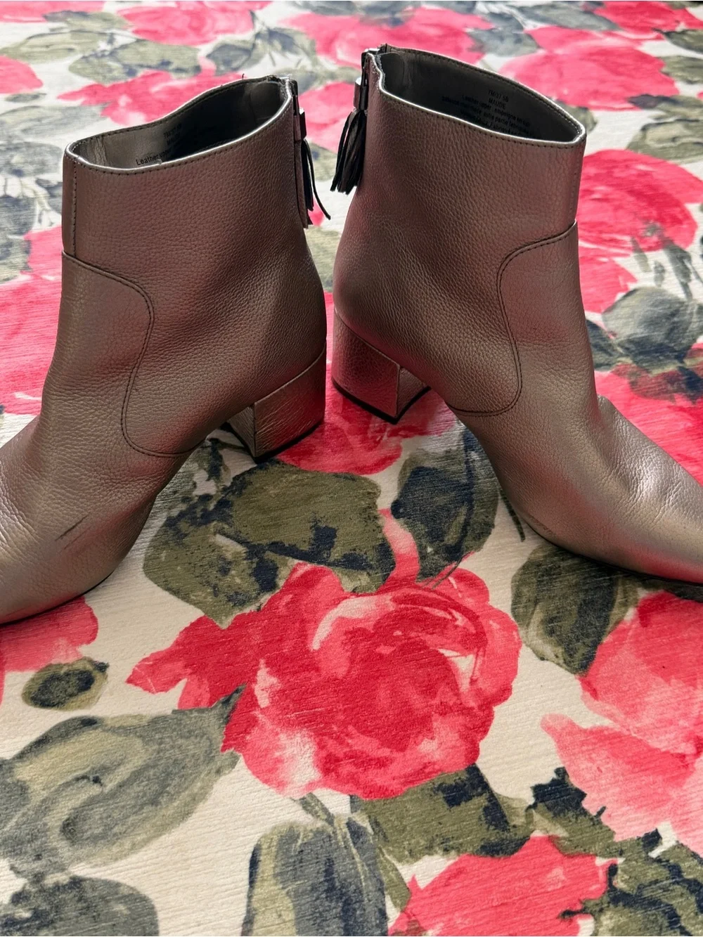 Karl Lagerfeld sleek pointed