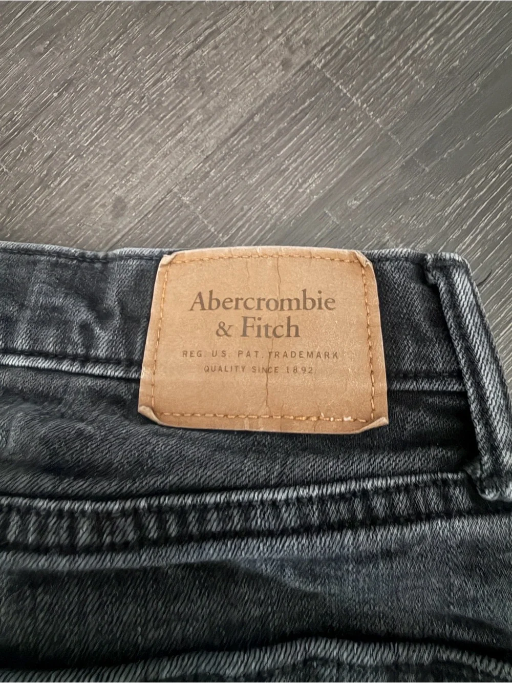 Abercrombie & Fitch a&f black
