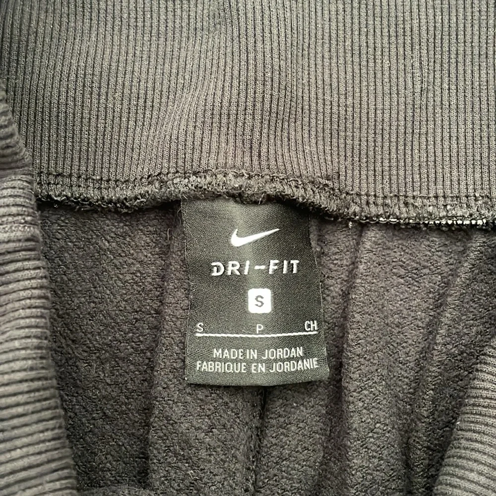 Nike yoga dri