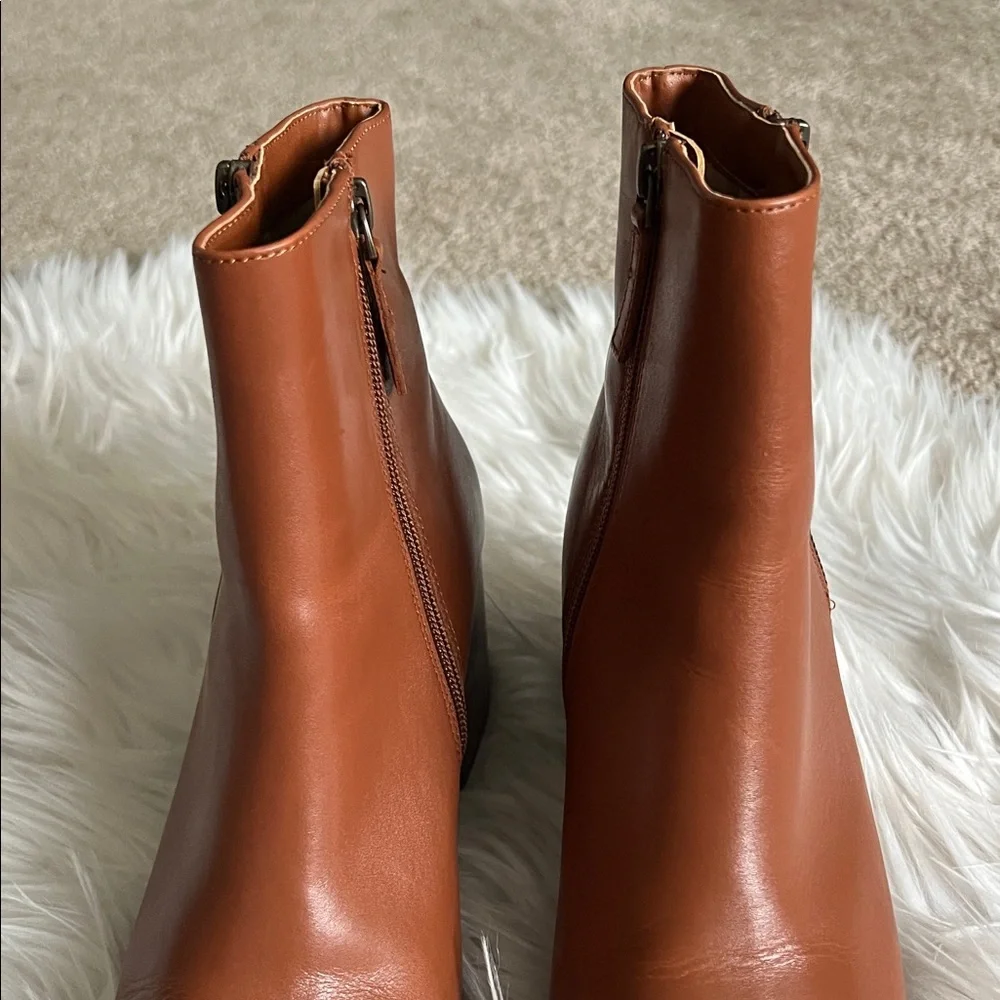 Linea Paolo Block Heel Pointed Toe Cognac Ankle Boots Size 8 1/2
