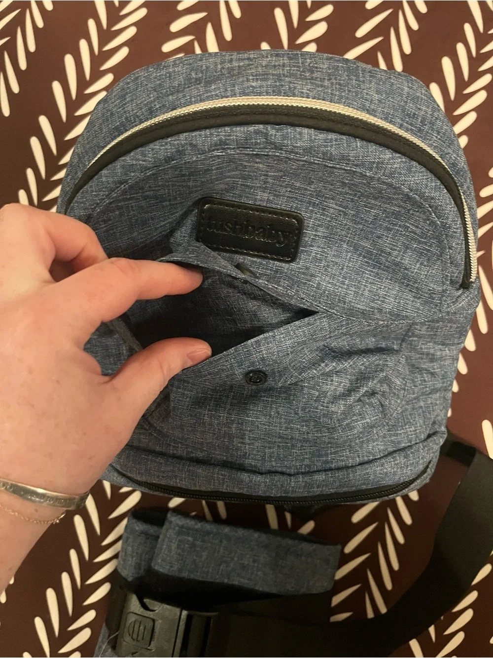 tushbaby Denim Blue Hip Carrier INCLUDING Waistband Extender