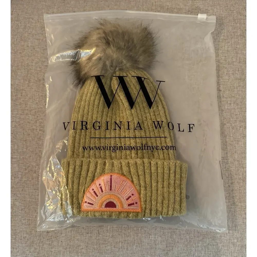 HaT virginia wolf