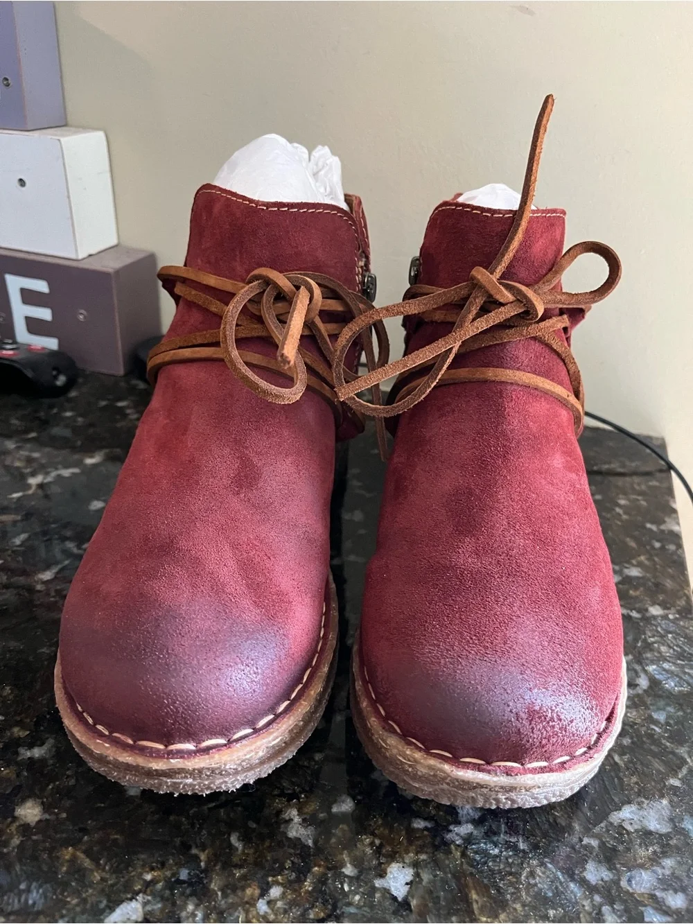 Women’s Born Calyn boots sz 8 nib