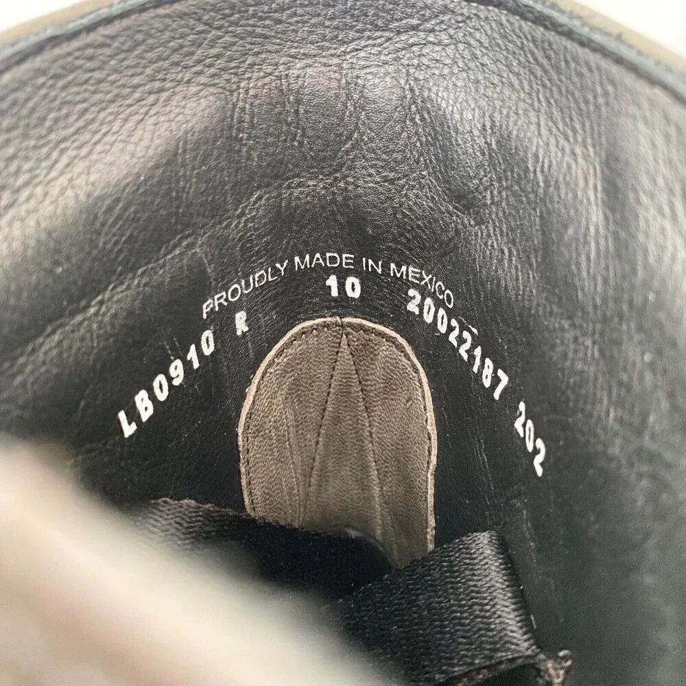 Lane boots textured buckle
