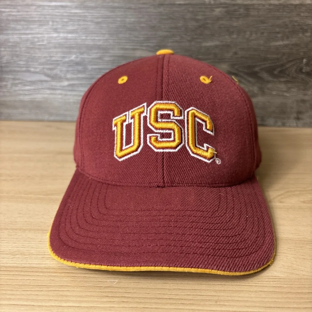 USC Trojans Hat Cap‎ Fitted Mens 7 1/8 Maroon Yellow NCAA College Football