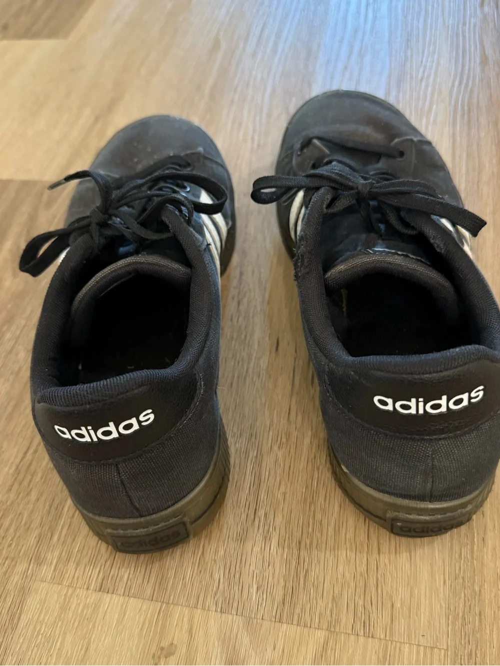 adidas classic low