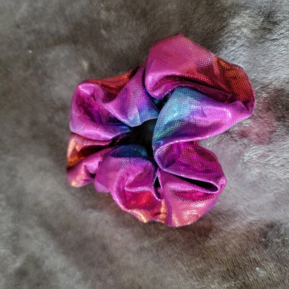 Unbranded shimmering metallic