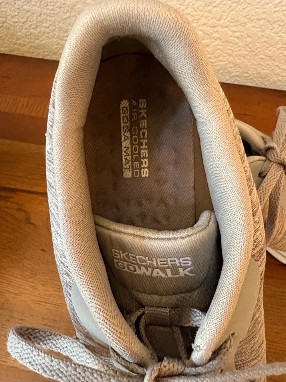 Skechers light gray