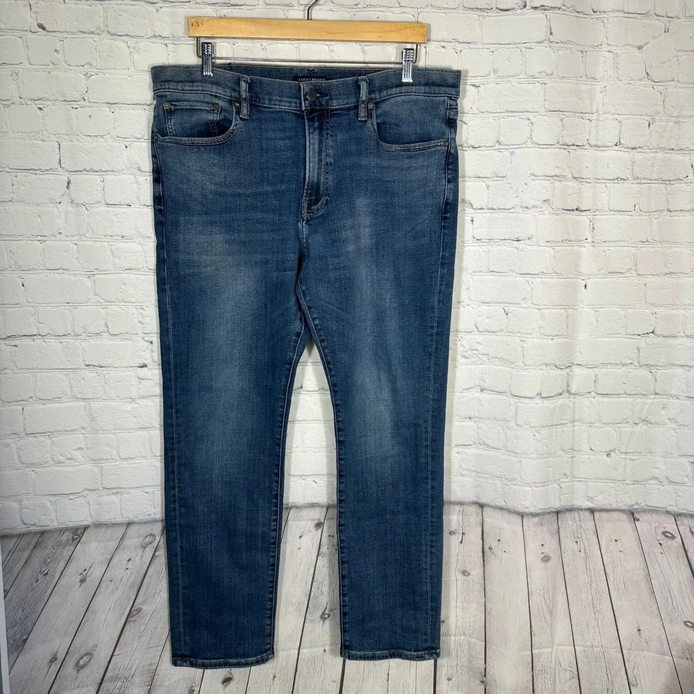 Lucky Brand 410 Athletic Straight Blue Jeans Mens Medium Wash Denim Stretch 36