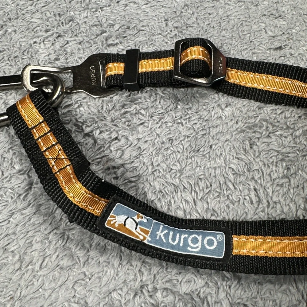 Kurgo Car Safety Tether for Dogs Connects Harness Directly to Seatbelt Buckle