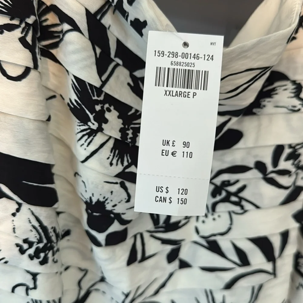 Abercrombie & Fitch black white