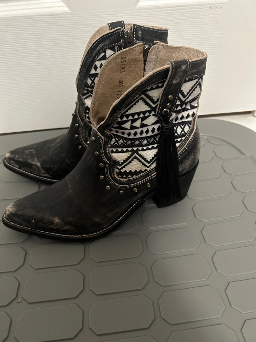 Corral distinctive ankle
